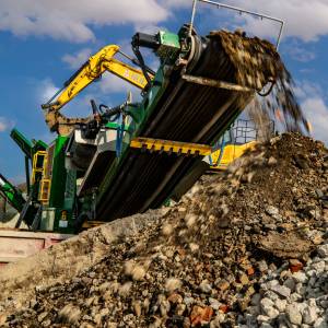 mcCloskey j45 jaw crusher in action