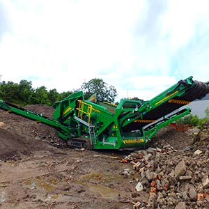 McCloskey 3 way split screener screening recycled aggregates