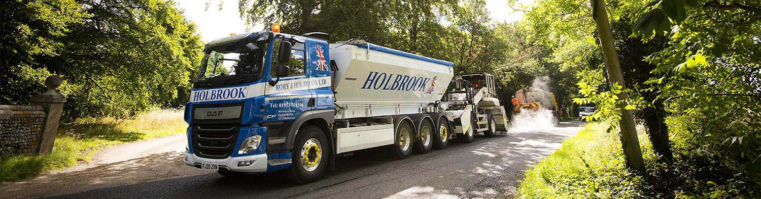 Non tipping conveyor floor body on display